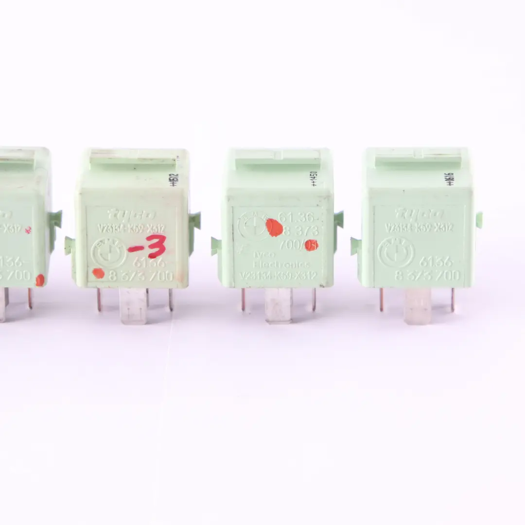 5X Relay Make Contact White Green Set to BMW E60 E63 E87 E90 E91 with Part number 8373700 BMW E60 E63 E87 E90 E91 5X Relay Make Contact White Green Set - SKU 8373700-3 - Part number 8373700