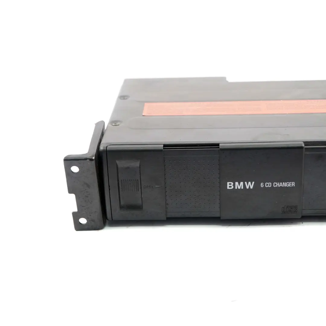 Cargador De 6 CD sin cargador para BMW X5 E38 E39 E46 E53 con número de pieza 8377049 BMW X5 E38 E39 E46 E53 Cargador De 6 CD sin cargador - SKU 8377049 - Número de pieza 8377049