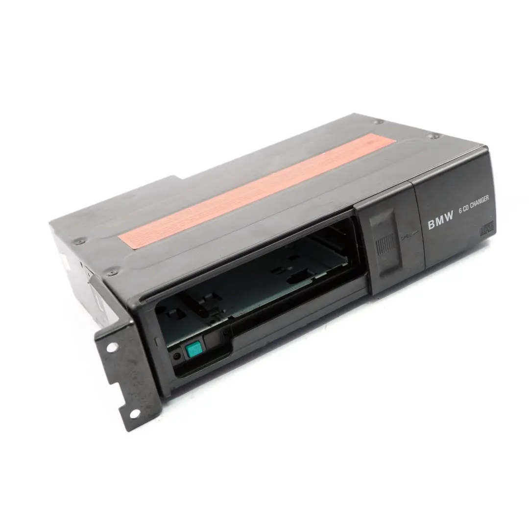 Cargador De 6 CD sin cargador para BMW X5 E38 E39 E46 E53 con número de pieza 8377049 BMW X5 E38 E39 E46 E53 Cargador De 6 CD sin cargador - SKU 8377049 - Número de pieza 8377049