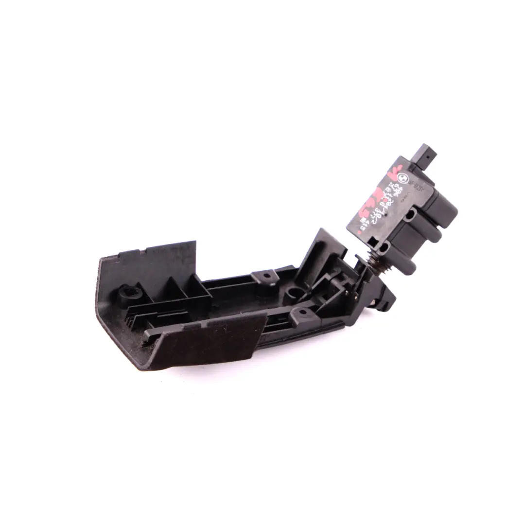 Fillter Flap Cover Actuator to BMW 5 6 Series E60 E61 E63 E64 Fuel with Part number 8377415 BMW 5 6 Series E60 E61 E63 E64 Fuel Fillter Flap Cover Actuator - SKU 8377415-1 - Part number 8377415