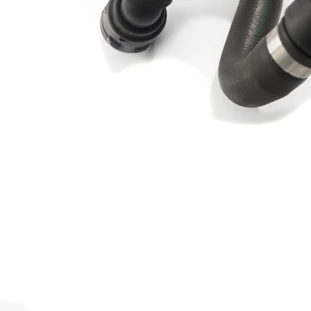 Manguera Radiador Y Motor De Retorno PETROL para BMW E65 E66 E67 con número de pieza 8377701 BMW E65 E66 E67 Manguera Radiador Y Motor De Retorno PETROL - SKU 8377701 - Número de pieza 8377701