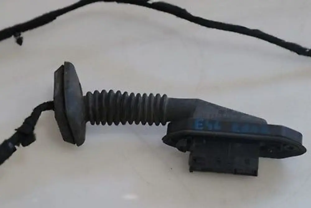 Kabelbaum Tür hinten links/ rechts für BMW 3 er E46 mit Teilenummer 8378337 BMW 3 er E46 Kabelbaum Tür hinten links/ rechts - SKU 8378337 - Teilenummer 8378337