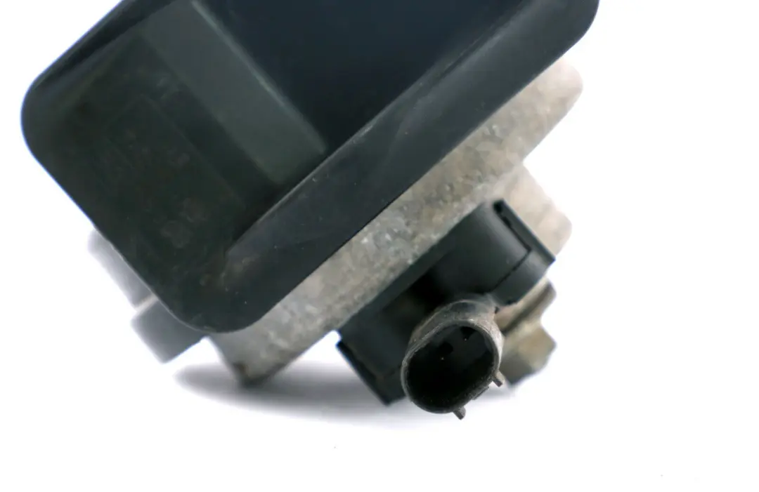 BMW 7 Series E65 E66 E67 Horn Low Pitch 6133 - SKU 8379703 - Part number 8379703