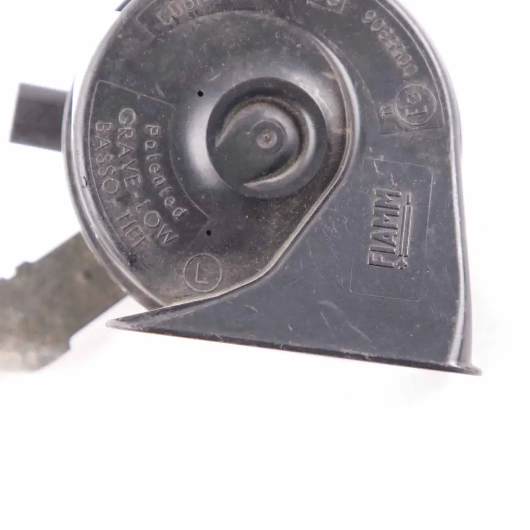 Klakson Syrena Sygnał do BMW E46 o numerze 8379711 BMW E46 Klakson Syrena Sygnał - SKU 8379711-1 - Numer Części 8379711