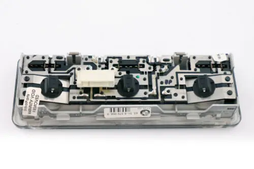 Techo Interior Overhead Luz De Lectura Trasera Central para BMW X5 E53 con número de pieza 8379908 BMW X5 E53 Techo Interior Overhead Luz De Lectura Trasera Central - SKU 8379908 - Número de pieza 8379908