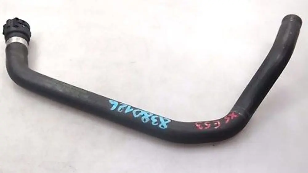 M54 Tubo Motorvorlauf-Wasserventil per BMW X5 E53 3.0i con numero di parte 8380126 BMW X5 E53 3.0i M54 Tubo Motorvorlauf-Wasserventil - SKU 8380126 - Numero di parte 8380126