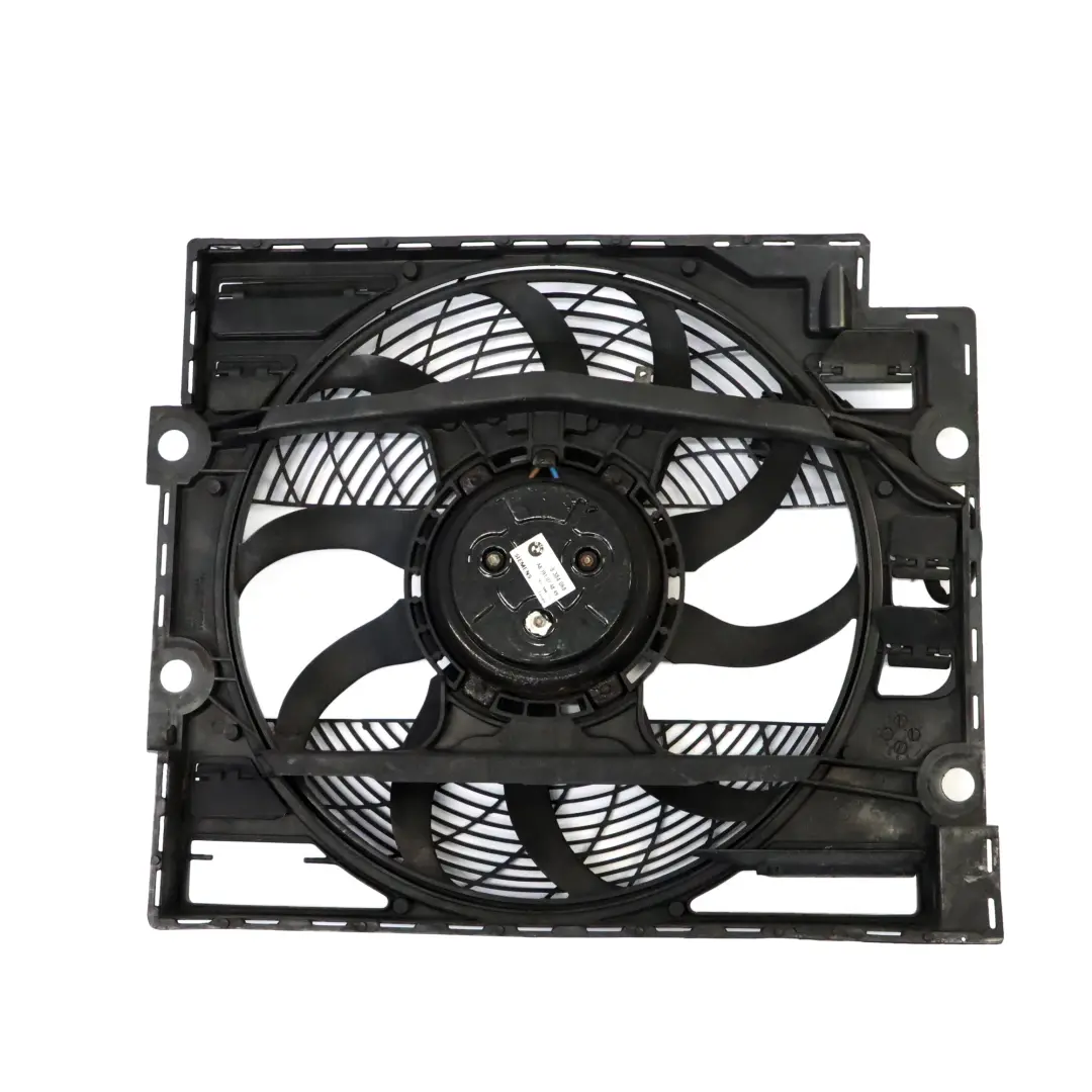 Pousseur de ventilateur de radiateur Ventilateur pour BMW E39 Petrol à propos du numéro de pièce 8380781 BMW E39 Petrol Pousseur de ventilateur de radiateur Ventilateur - SKU 8380781 - Numéro de pièce 8380781