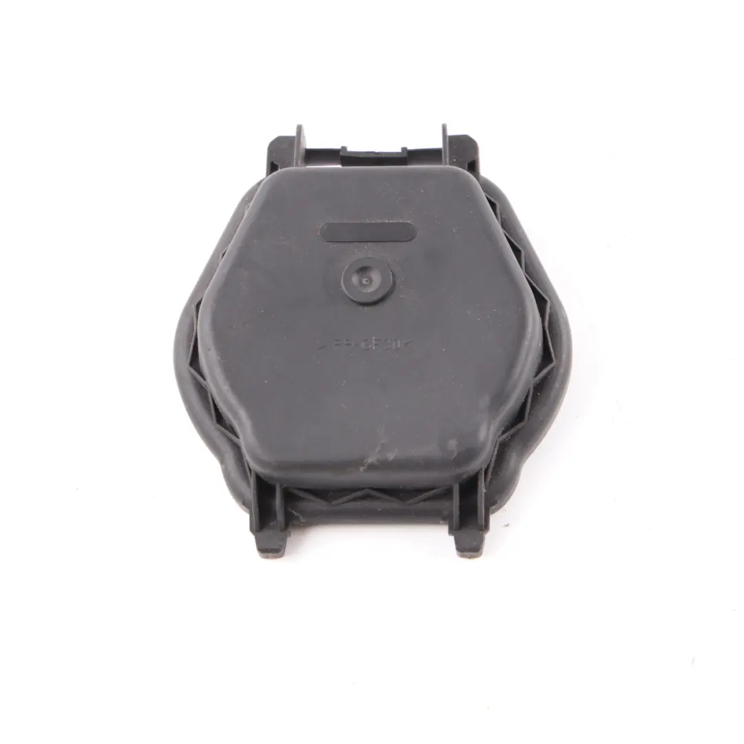 Low Beam Headlight Cover Dust Cap to BMW X3 E83 with Part number 8381326 BMW X3 E83 Low Beam Headlight Cover Dust Cap - SKU 8381326 - Part number 8381326