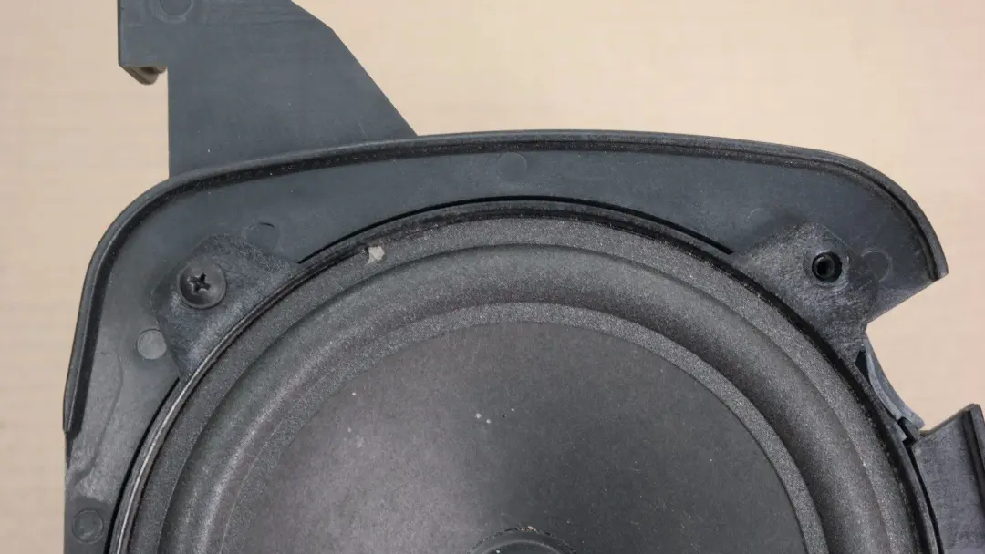 3er E46 Touring hinten HiFi-Audiosystem Adapter links STEREO/HIFI für BMW mit Teilenummer 65138381561 BMW 3er E46 Touring hinten HiFi-Audiosystem Adapter links STEREO/HIFI - SKU 8381561 - Teilenummer 65138381561