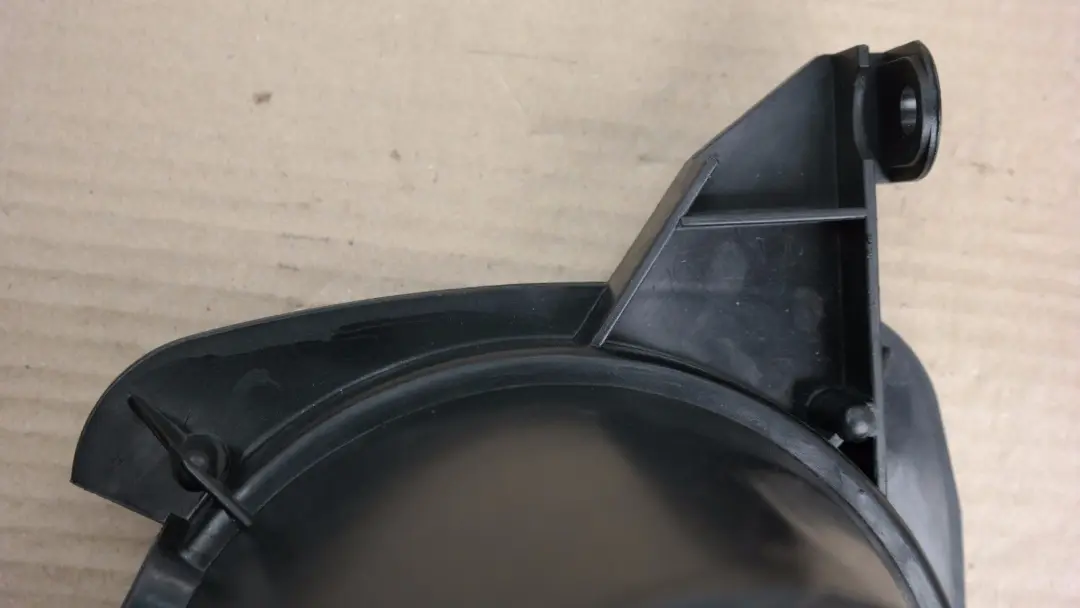 BMW E46 Touring Carcasa altavoz izquierdo sistema audio HiFi trasero - SKU 8381561 - Número de pieza 65138381561