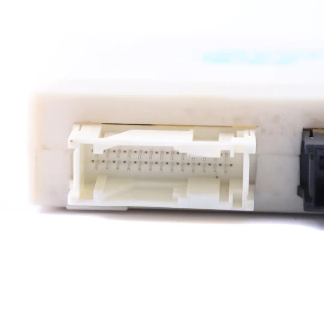 BMW E39 Gasolina M52 523i Módulo de control de la carrocería - SKU 8381963 - Número de pieza 8381963