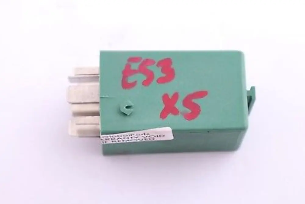 Przekaźnik podświetlenia klamek do BMW E53 X5 o numerze 8383185 BMW E53 X5 Przekaźnik podświetlenia klamek - SKU 8383185 - Numer Części 8383185