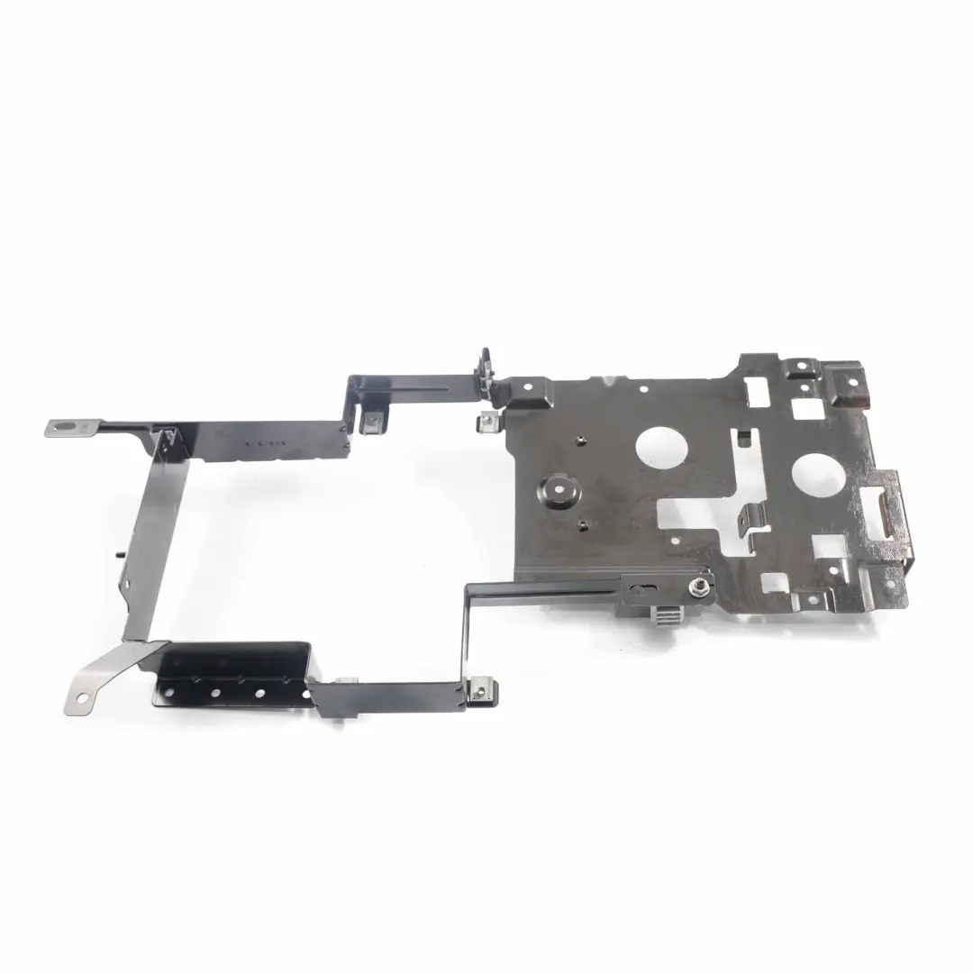 Base Soporte Sistema Amplificador Cargador CD BMW X5 E53 para con número de pieza 8383514 Base Soporte Sistema Amplificador Cargador CD BMW X5 E53 - SKU 8383514 - Número de pieza 8383514