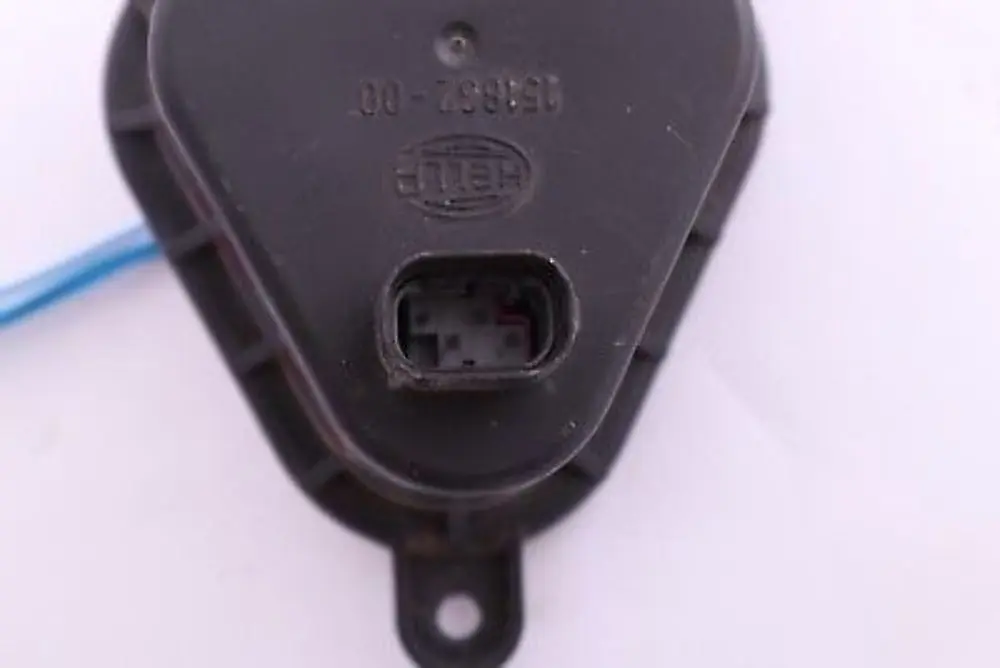 Pokrywa dekiel dekielek świateł 151832 do BMW E53 X5 o numerze 8386707 BMW E53 X5 Pokrywa dekiel dekielek świateł 151832 - SKU 8386707 - Numer Części 8386707