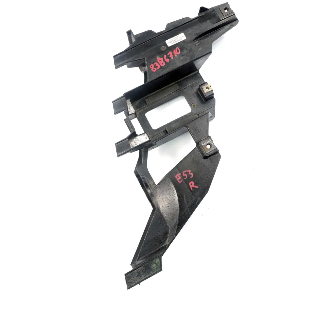 Soporte Faro Derecho para BMW E53 con número de pieza 8386710 BMW E53 Soporte Faro Derecho - SKU 8386710 - Número de pieza 8386710