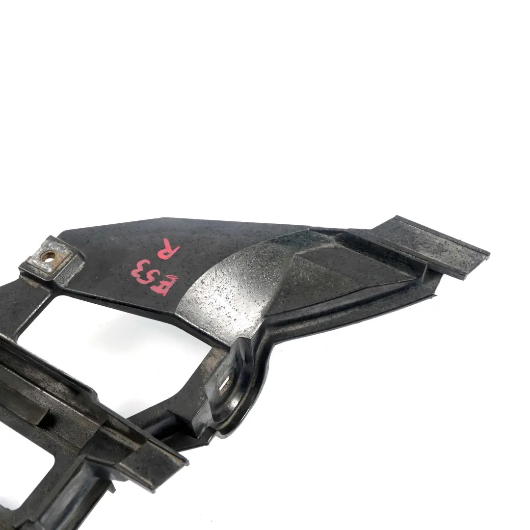 Supporto Fanale Destro 6312 per BMW X5 E53 con numero di parte 8386710 BMW X5 E53 Supporto Fanale Destro 6312 - SKU 8386710 - Numero di parte 8386710