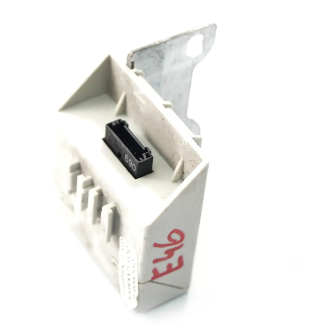 Neigungsanzeiger Alarm Neigungssensor Steuermodul für BMW E46 mit Teilenummer 8386932 BMW E46 Neigungsanzeiger Alarm Neigungssensor Steuermodul - SKU 8386932 - Teilenummer 8386932