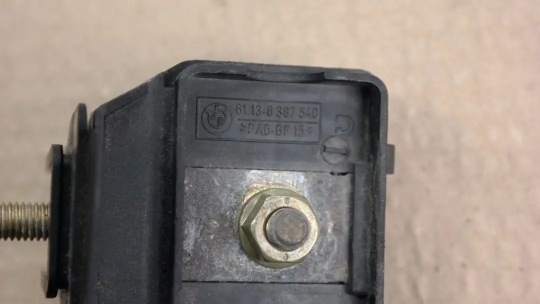 Złącze Akumulatora Klema Plusowa do BMW E83 X3 o numerze 61138387540 BMW E83 X3 Złącze Akumulatora Klema Plusowa - SKU 8387540 - Numer Części 61138387540