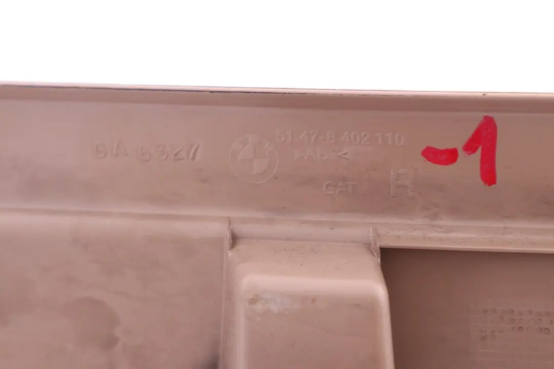 Lado Trasero Derecho Entrada Umbral De Puerta Tapa Schwarz 8402110 para BMW X5 E53 con número de pieza 8254296 BMW X5 E53 Lado Trasero Derecho Entrada Umbral De Puerta Tapa Schwarz 8402110 - SKU 8402110-1 - Número de pieza 8254296