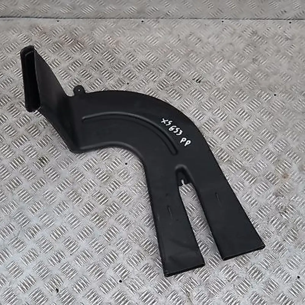 Heater Duct Rear Right O/S Front 6422 to BMW X5 Series E53 with Part number 64228402114 BMW X5 Series E53 Heater Duct Rear Right O/S Front 6422 - SKU 8402114 - Part number 64228402114