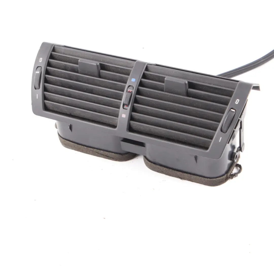 Frischluftgrill Mitte Armaturenbrett 6422 für BMW X5 E53 mit Teilenummer 8402221 BMW X5 E53 Frischluftgrill Mitte Armaturenbrett 6422 - SKU 8402221-1 - Teilenummer 8402221