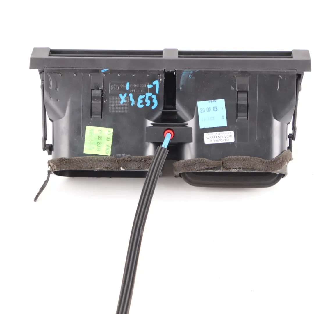 Kratka Nawiewu Środkowa Wlot Powietrza do BMW X5 E53 o numerze 8402221 BMW X5 E53 Kratka Nawiewu Środkowa Wlot Powietrza - SKU 8402221-1 - Numer Części 8402221