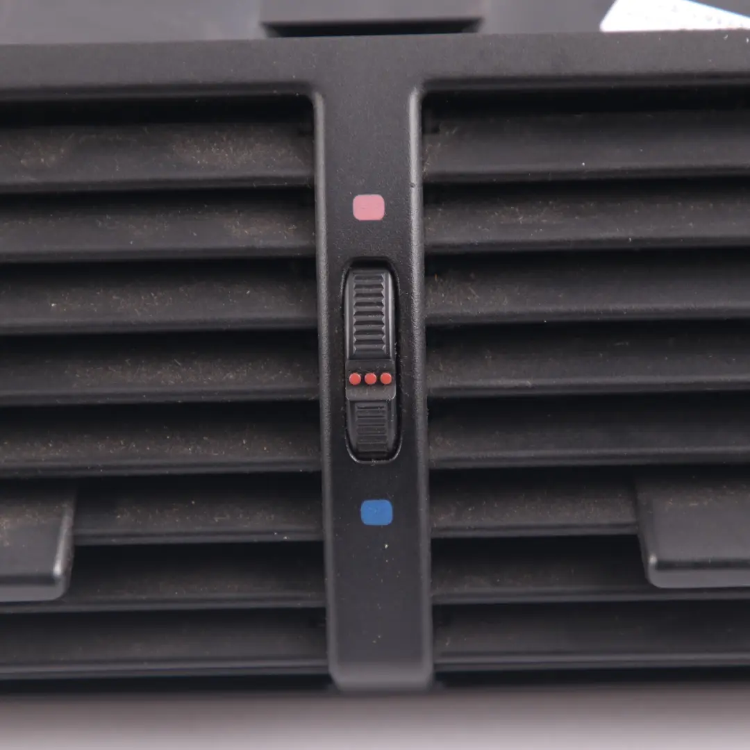 Grille d'Aeration Centrale pour BMW X5 Serie E53 à propos du numéro de pièce 8402221 BMW X5 Serie E53 Grille d'Aeration Centrale - SKU 8402221 - Numéro de pièce 8402221