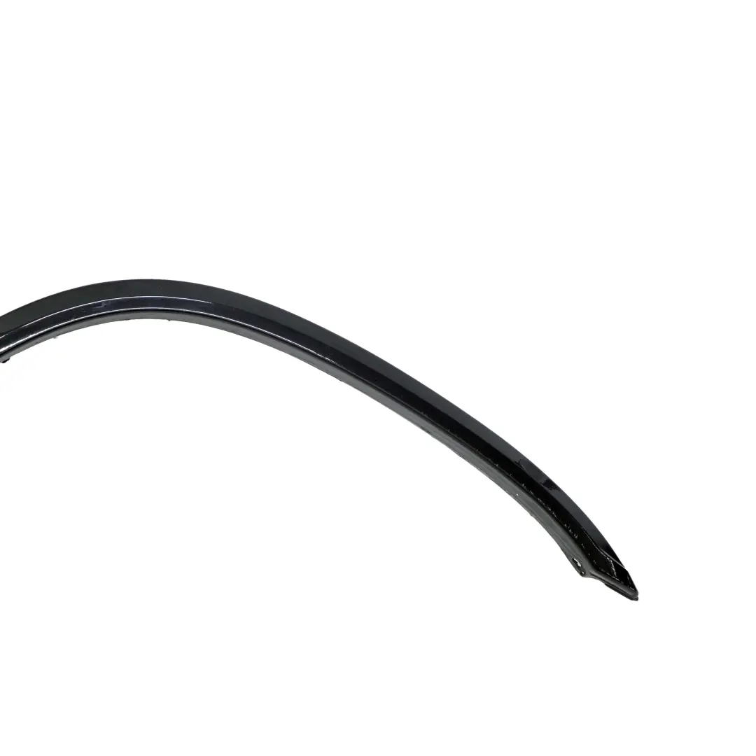 Embellecedor Paso De Rueda Delantero Derecho Negro Zafiro 475 para BMW X5 E53 con número de pieza 8402334 BMW X5 E53 Embellecedor Paso De Rueda Delantero Derecho Negro Zafiro 475 - SKU 8402334-BS - Número de pieza 8402334