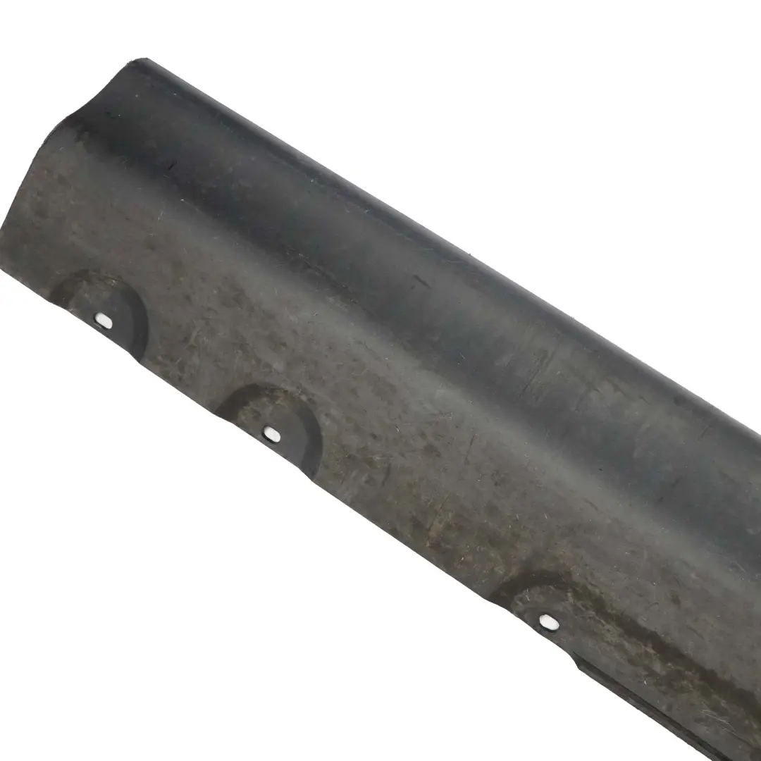 Revetement Seuil Droite Noir 8402336 pour BMW X5 E53 à propos du numéro de pièce 51718402336 BMW X5 E53 Revetement Seuil Droite Noir 8402336 - SKU 8402336-1 - Numéro de pièce 51718402336