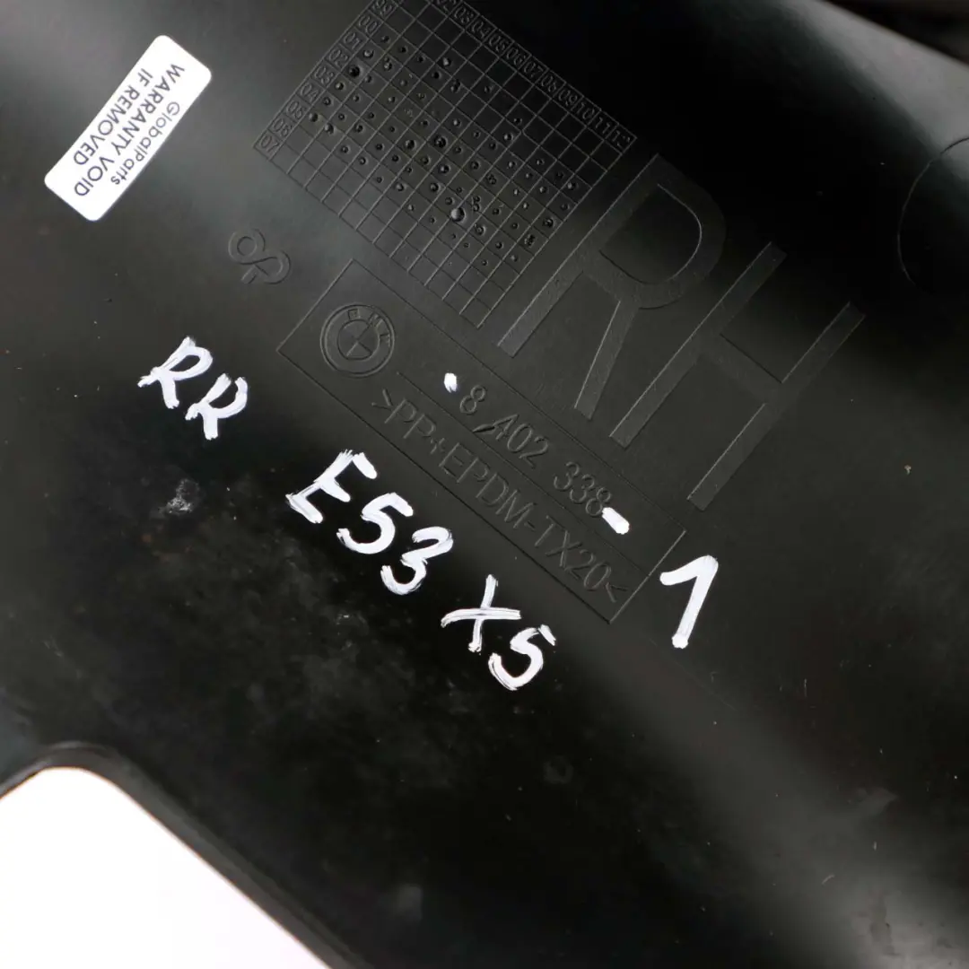Pannello di copertura arco ruota posteriore destro Nero per BMW X5 E53 1 con numero di parte 8402338 BMW X5 E53 1 Pannello di copertura arco ruota posteriore destro Nero - SKU 8402338-1 - Numero di parte 8402338