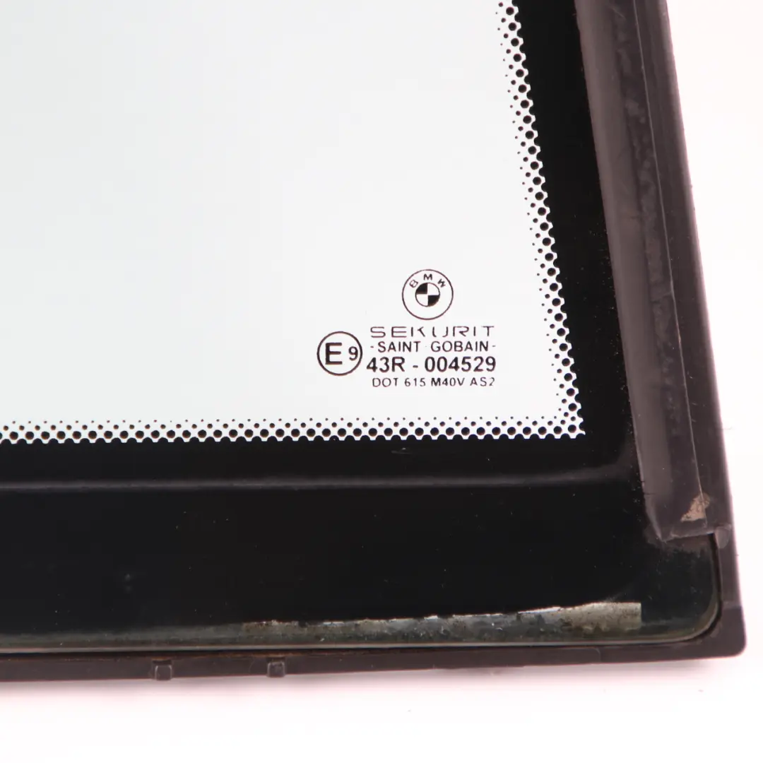 Ventana Vidrio Puerta Lado Fijo Trasero Derecho Verde AS2 para BMW X5 E53 con número de pieza 8402574 BMW X5 E53 Ventana Vidrio Puerta Lado Fijo Trasero Derecho Verde AS2 - SKU 8402574-1 - Número de pieza 8402574