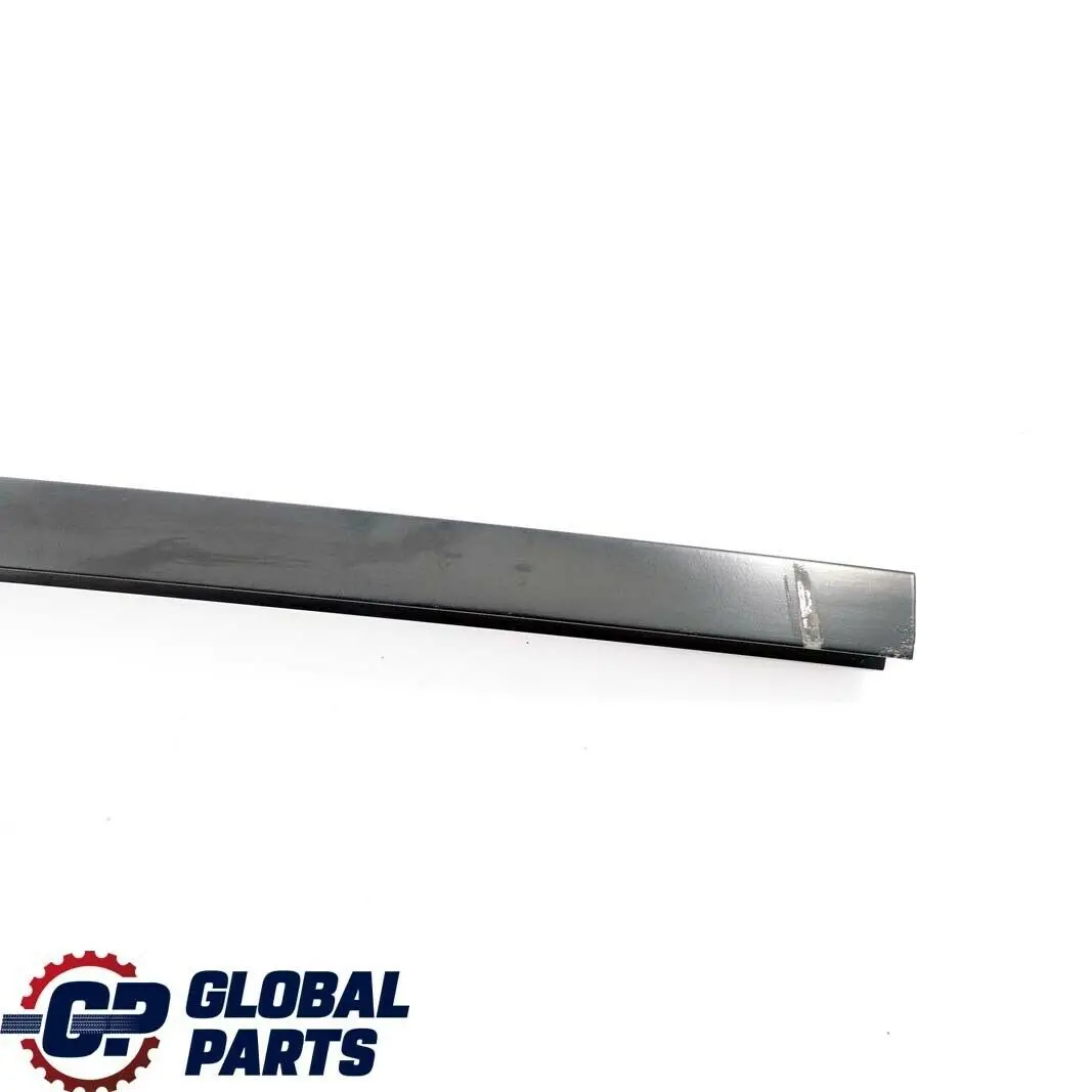 Couverture Barre de Guidage de Fenetre a Gauche Noir pour BMW X5 E53 à propos du numéro de pièce 8402577 BMW X5 E53 Couverture Barre de Guidage de Fenetre a Gauche Noir - SKU 8402577 - Numéro de pièce 8402577