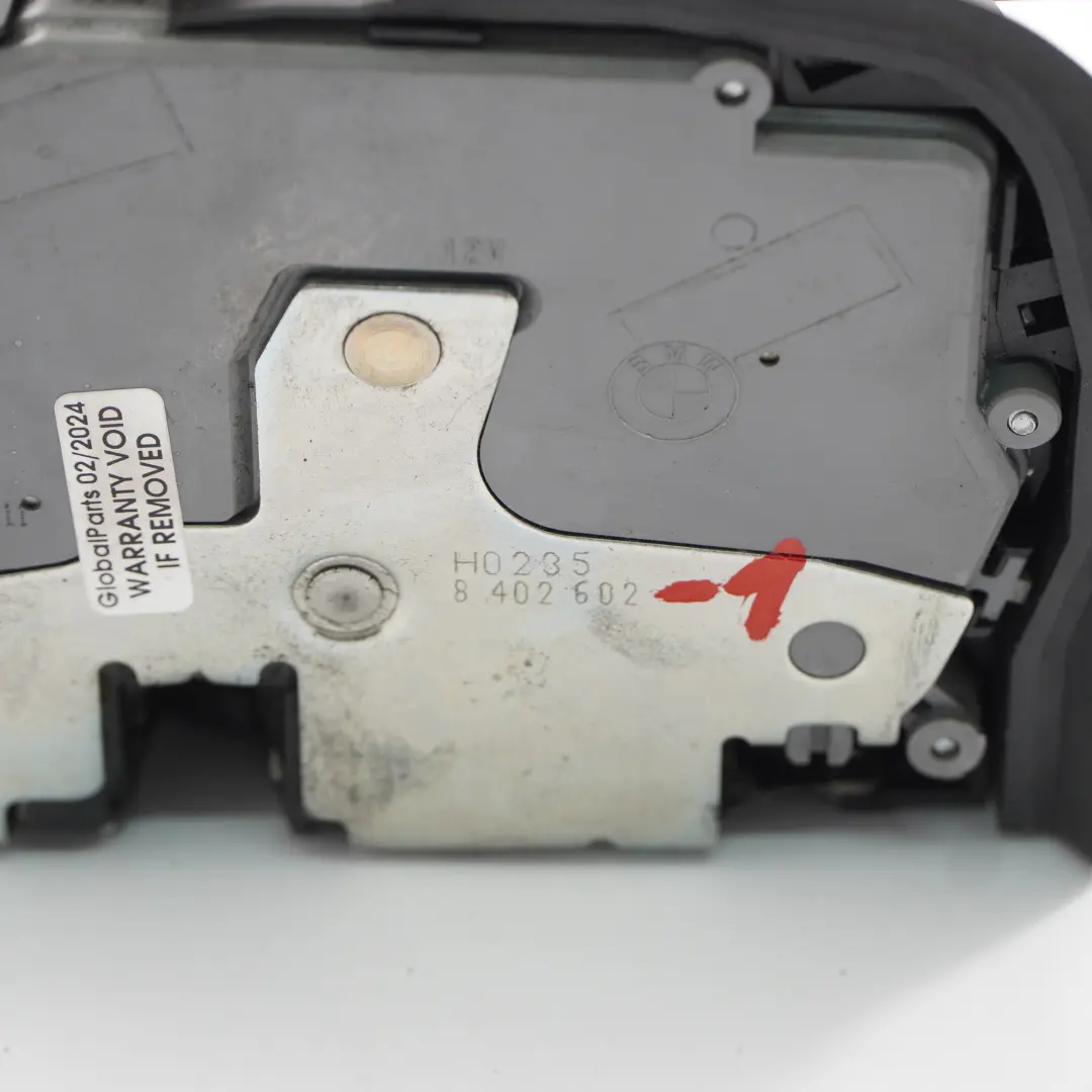 Serratura porta posteriore destra Scrocco Attuatore per BMW X5 E53 con numero di parte 8402602 BMW X5 E53 Serratura porta posteriore destra Scrocco Attuatore - SKU 8402602-1 - Numero di parte 8402602