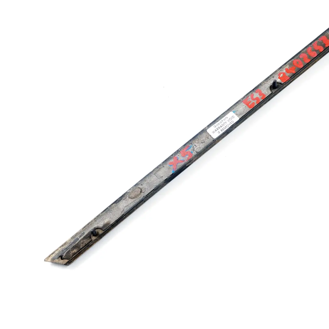 Striscia Guarnizioni Modanatura Porta Posteriore Sinistra per BMW E53 con numero di parte 8402653 BMW E53 Striscia Guarnizioni Modanatura Porta Posteriore Sinistra - SKU 8402653 - Numero di parte 8402653