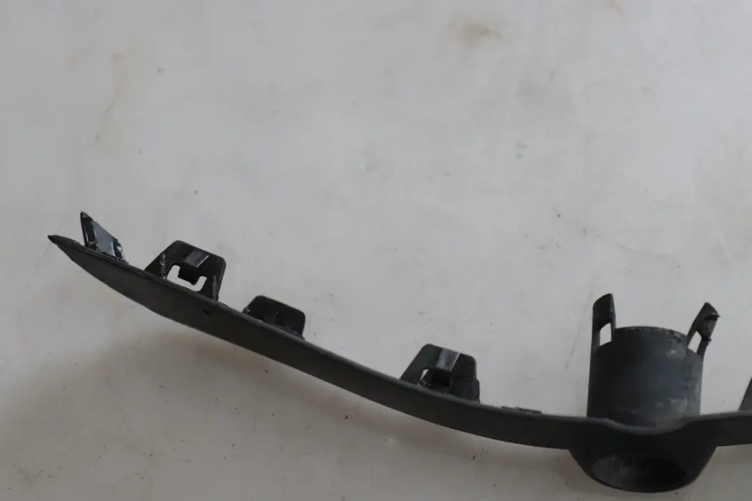 Frontstoßstange PDC Blende seitlich rechts für BMW X5 er E53 mit Teilenummer 7009894 BMW X5 er E53 Frontstoßstange PDC Blende seitlich rechts - SKU 8406386 - Teilenummer 7009894