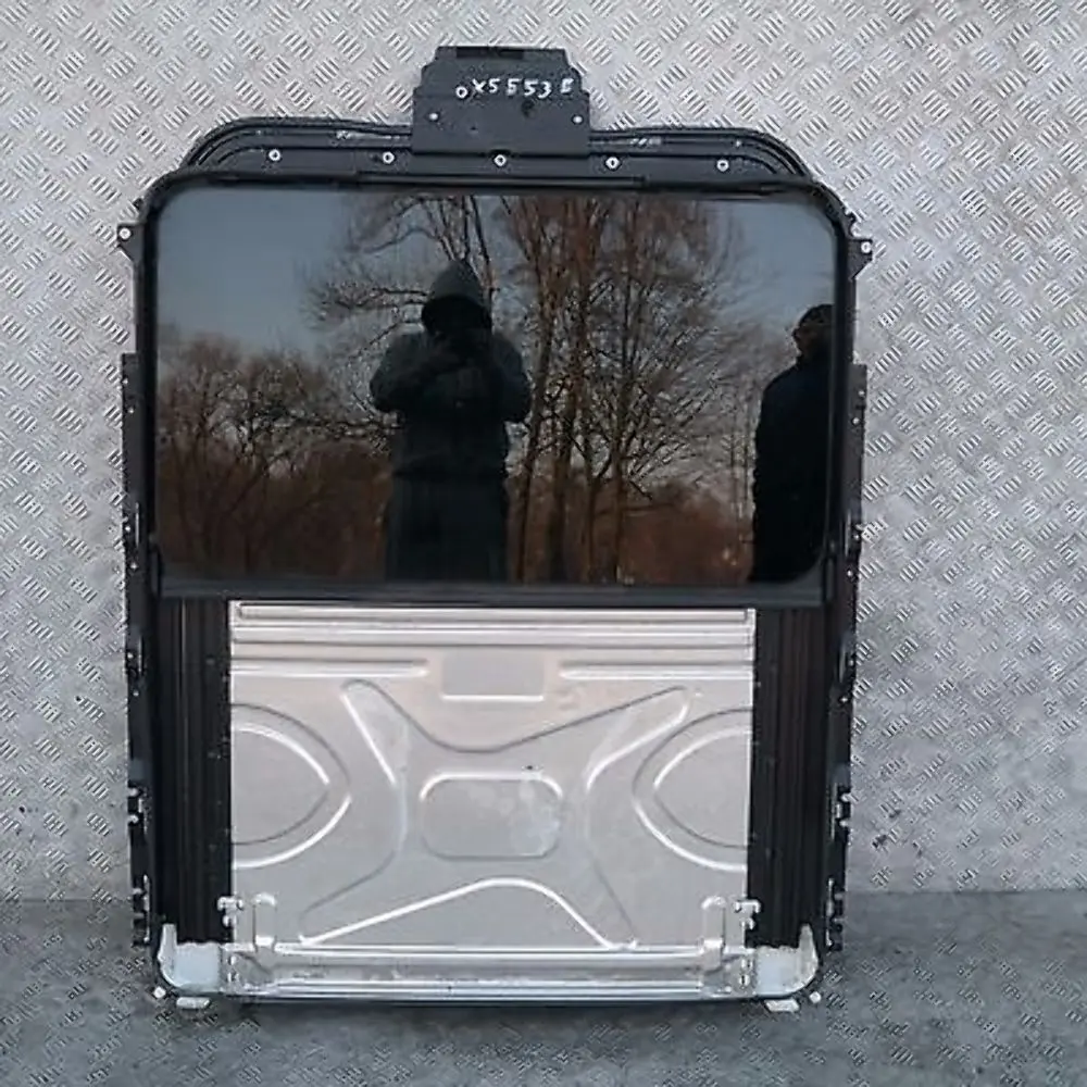 Szyberdach panorama dach rama do BMW X5 E53 o numerze 8408062 BMW X5 E53 Szyberdach panorama dach rama - SKU 8408062 - Numer Części 8408062