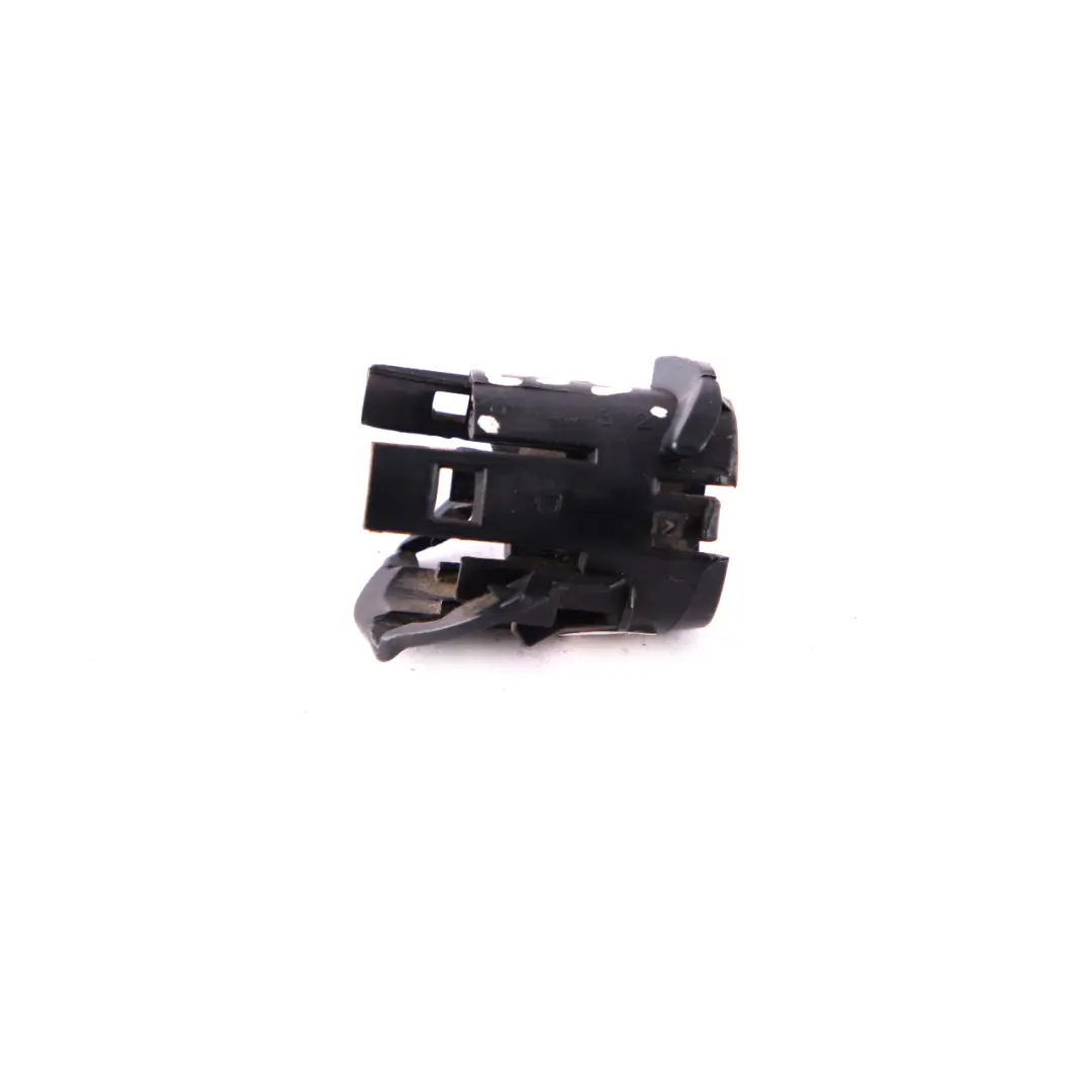 BMW X5 E53 Soporte Soporte Sensor PDC Trasero Derecho - SKU 8408392 - Número de pieza 8408392