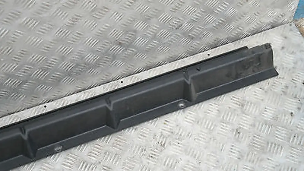 BMW X5 SERIES E53 MOUNT RIGHT O/S SIDE DOOR SILL COVER SKIRT 5171 - SKU 8408710 - Part number 51718408710