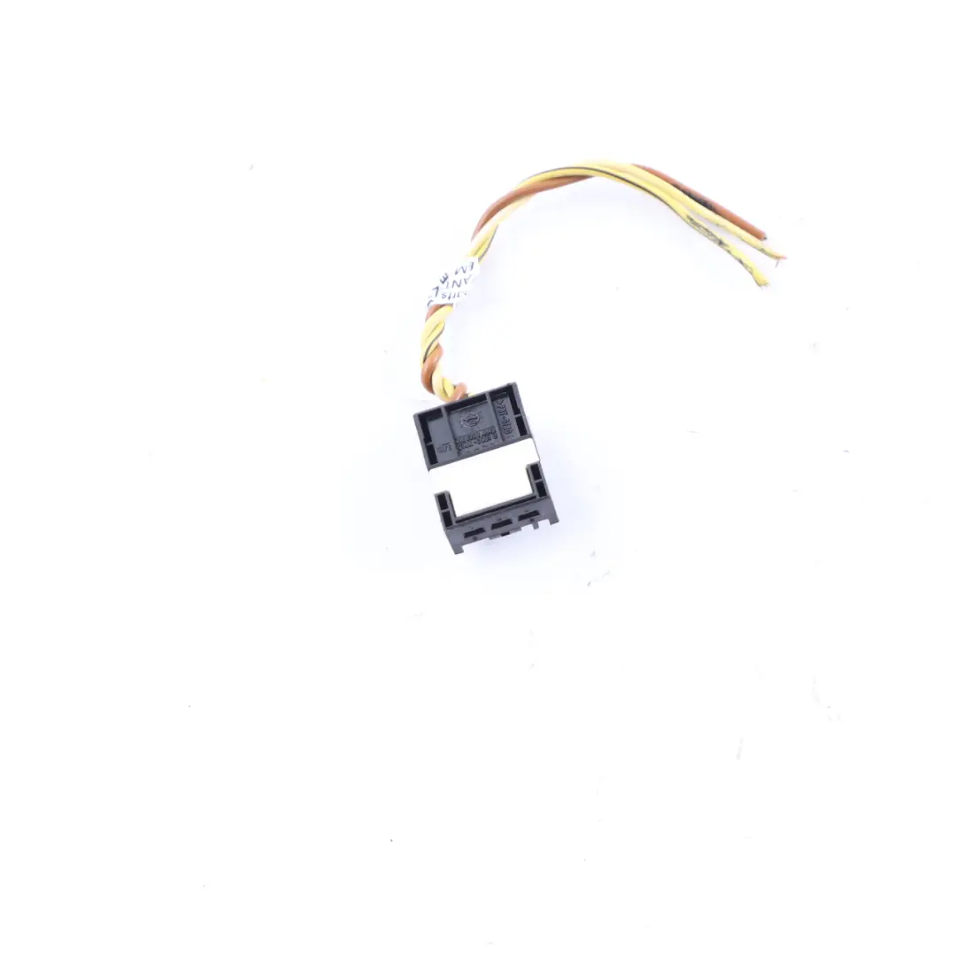 Socket BMW X5 E53 Rear Light Trunk Lid Left N/S Wiring 8369712 to Plug with Part number 8409011 Plug Socket BMW X5 E53 Rear Light Trunk Lid Left N/S Wiring 8369712 - SKU 8409011-2 - Part number 8409011