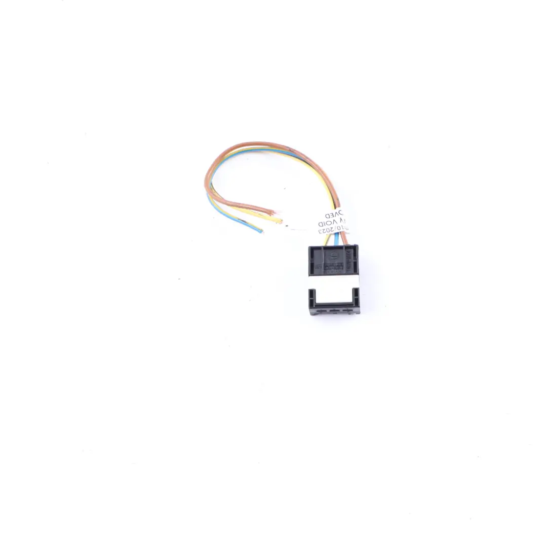Plug Socket BMW X5 E53 Rear Light In Trunk Lid Right O/S Cable Wiring 8369712 - SKU 8409012-3 - Part number 8409012