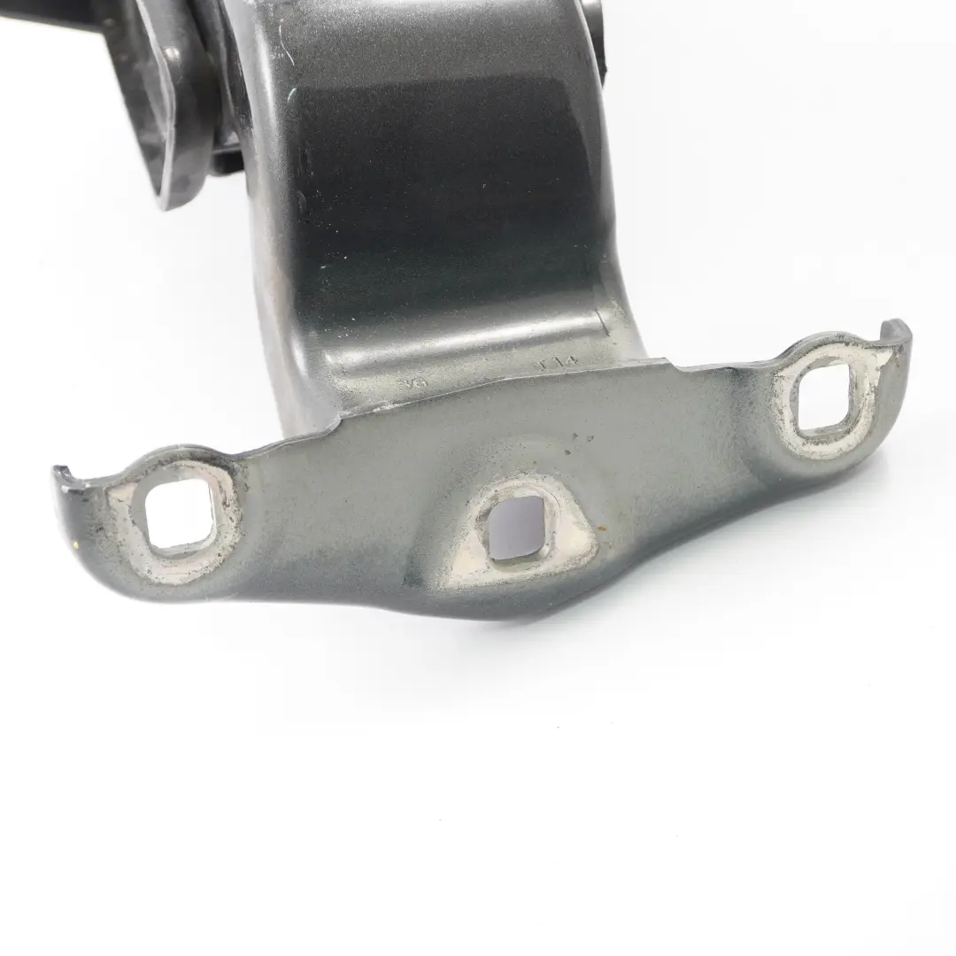 Charnière de porte inférieure arrière droite noir nuit - D68 pour Opel Vivaro B à propos du numéro de pièce 844009592R Opel Vivaro B Charnière de porte inférieure arrière droite noir nuit - D68 - SKU 844009592R-MID - Numéro de pièce 844009592R