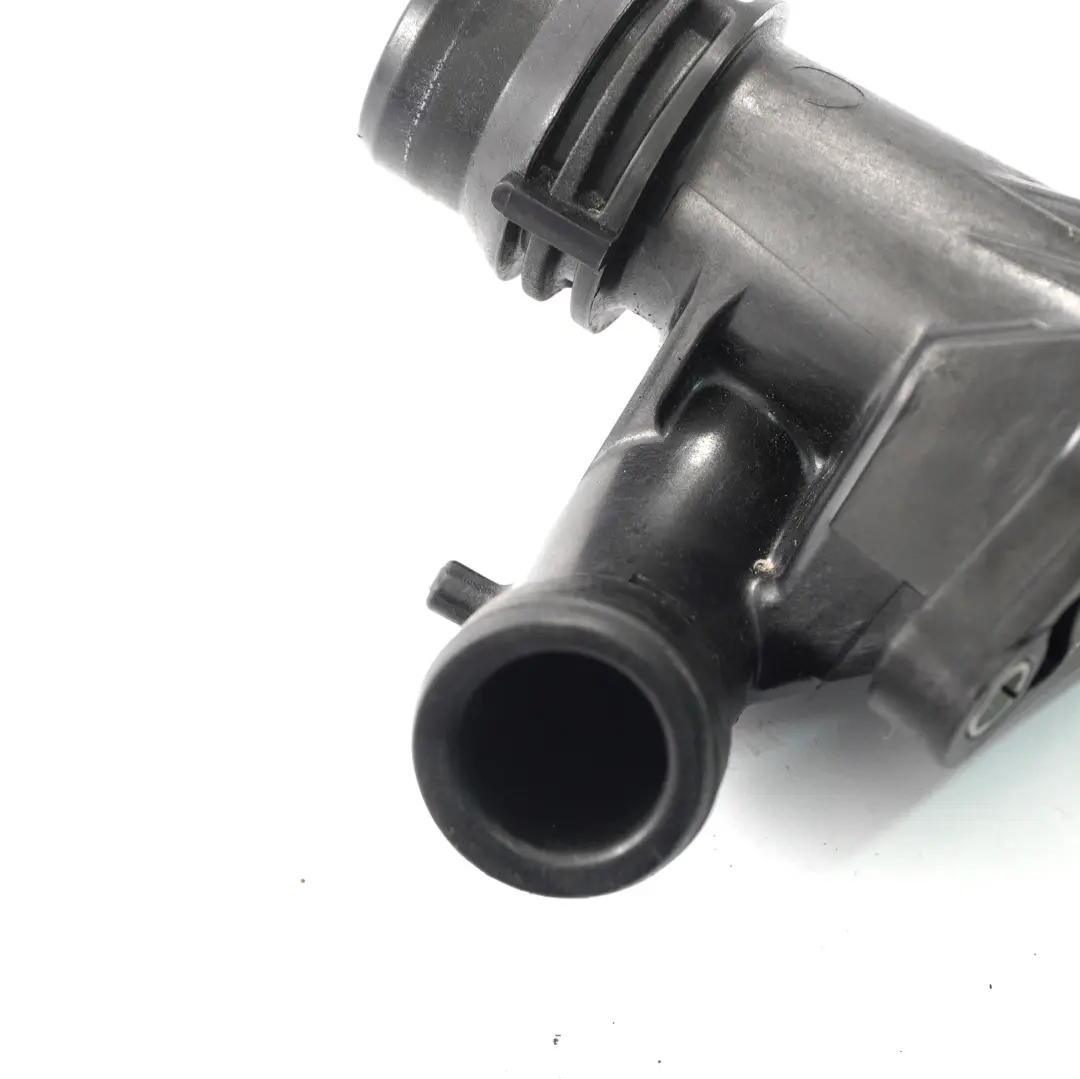 Boîtier supérieur thermostat refroidissement BMW F40 G20 G21 G30 G01 Mini F55 - SKU 8472111-1 - Numéro de pièce 8472111