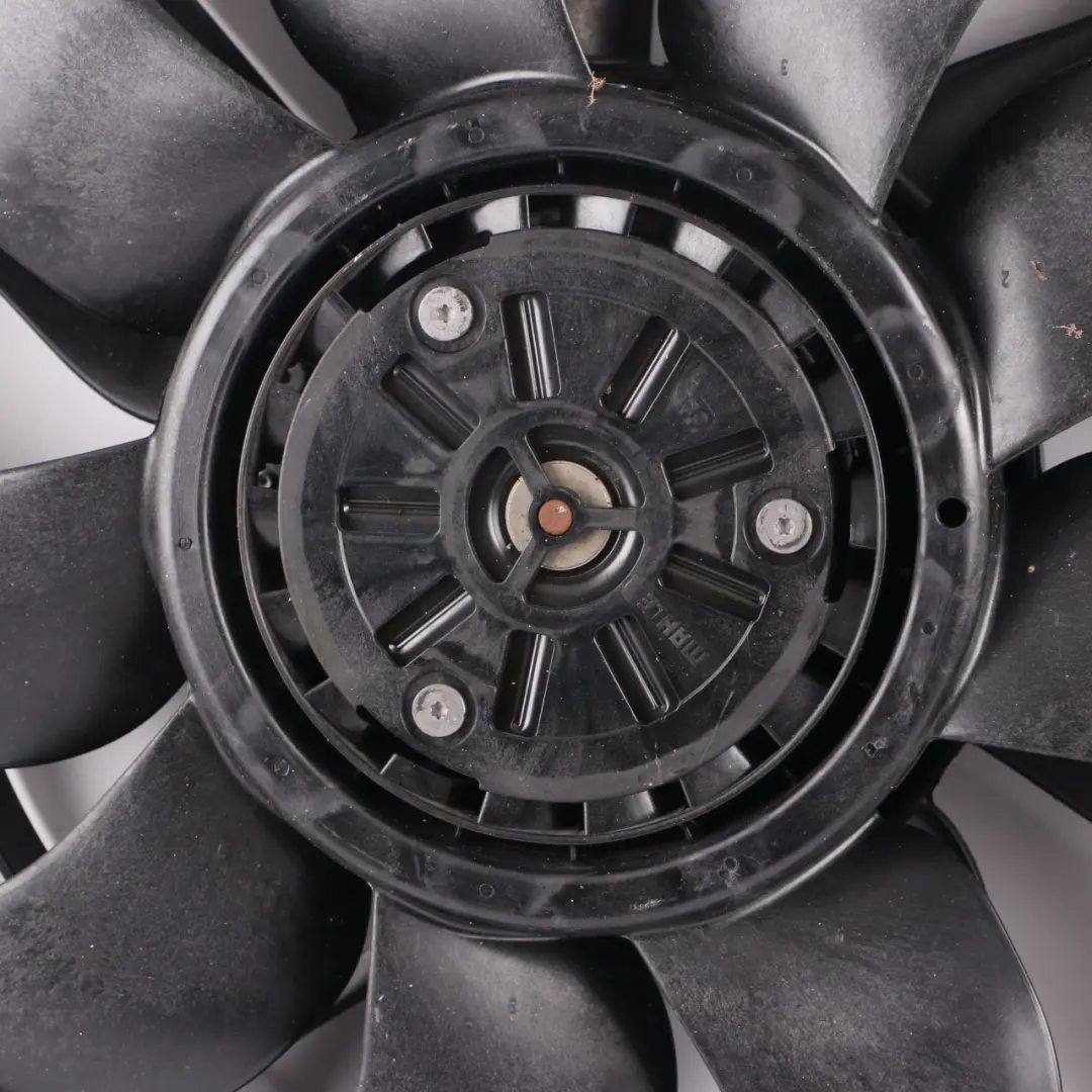 Radiator Fan BMW G11 G30 Engine Cooling Radiator Fan Shroud 600W to with Part number 8472268 Radiator Fan BMW G11 G30 Engine Cooling Radiator Fan Shroud 600W - SKU 8472268 - Part number 8472268