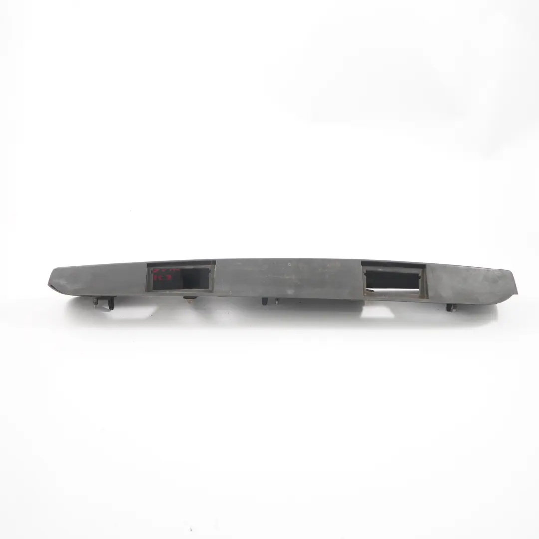 Luz de matrícula Renault Trafic Mk3 Tapa del piloto trasero para con número de pieza 848105971R Luz de matrícula Renault Trafic Mk3 Tapa del piloto trasero - SKU 848105971R - Número de pieza 848105971R