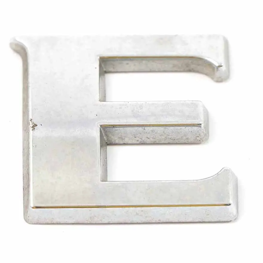 Renault Trafic Puerta Trasera Tronco Emblema Logo Badge Adherido - SKU 848901118R - Número de pieza 848901118R