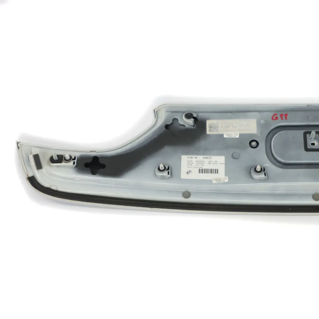 Kofferraum klappe Kennzeichen halter Zierleiste Mineralweiß A96 7379945 für BMW G11 mit Teilenummer 8491772 BMW G11 Kofferraum klappe Kennzeichen halter Zierleiste Mineralweiß A96 7379945 - SKU 8491772-MW - Teilenummer 8491772