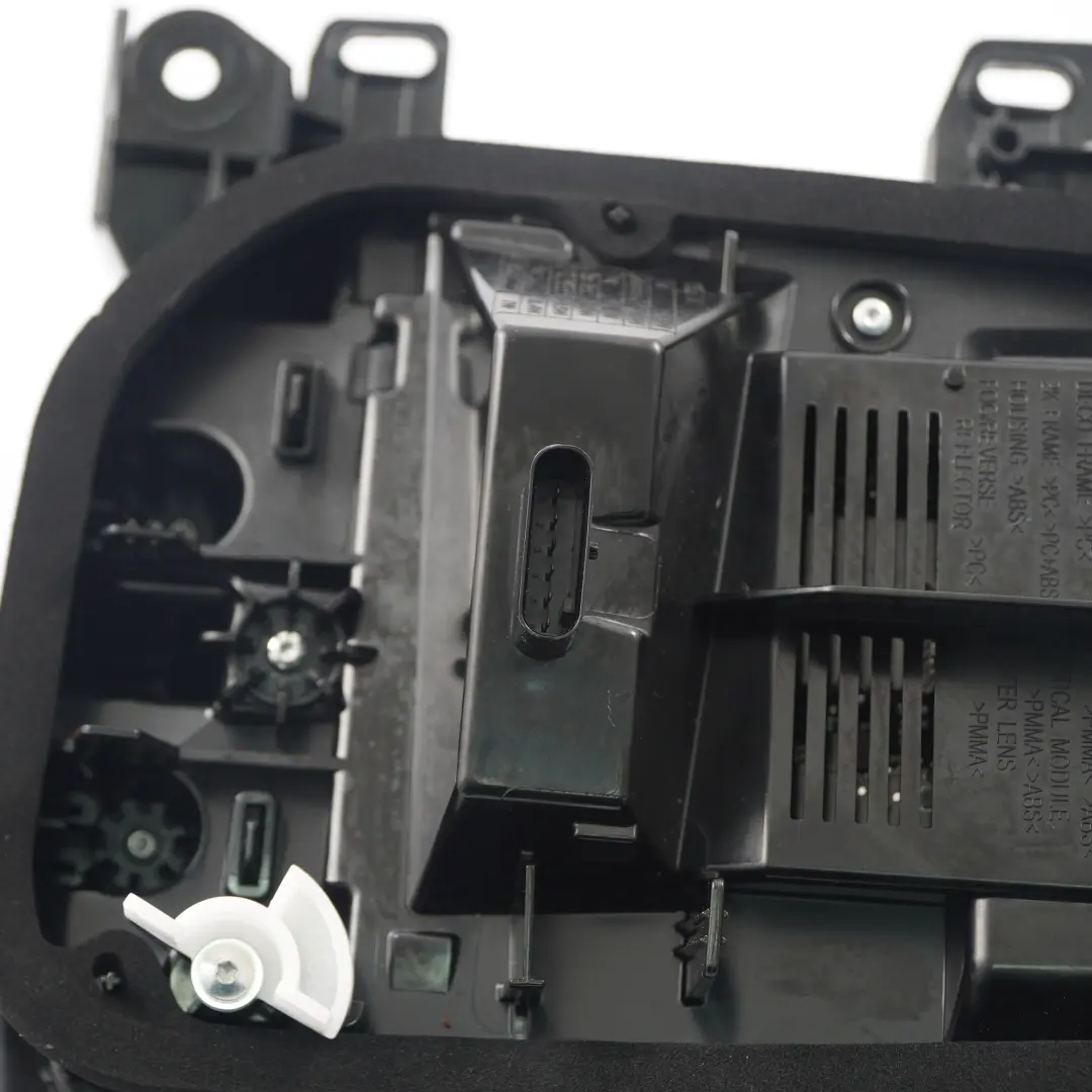 Mini F60 LCI Luz Trasera Izquierda Negro Linea Panel Lateral 8492477 - SKU 8492475 - Número de pieza 8492475