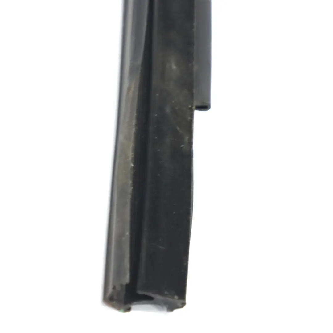 BMW F45 Ventana Junta Puerta Delantera Derecha Guía Sellado - SKU 8498410 - Número de pieza 8498410