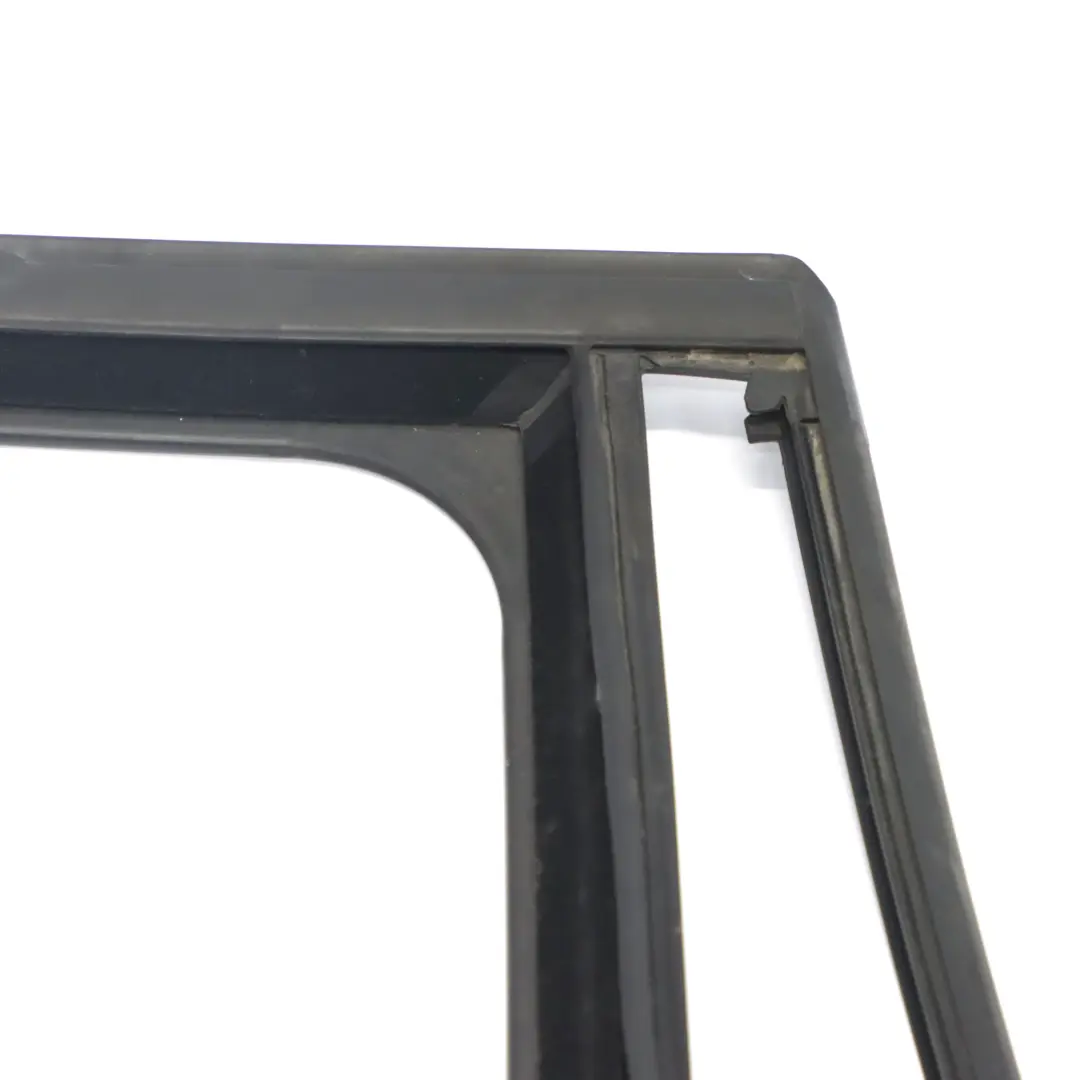 Ventana Junta Junta Puerta Trasera Derecha Guía Sellado para BMW F45 con número de pieza 8498412 BMW F45 Ventana Junta Junta Puerta Trasera Derecha Guía Sellado - SKU 8498412 - Número de pieza 8498412