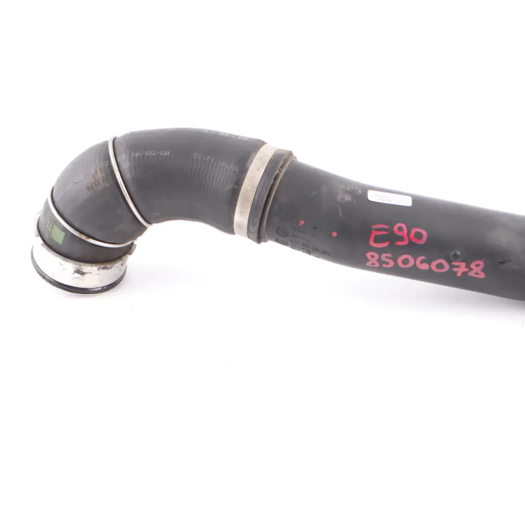 M57N2 Przewód Powietrza Doładowanego do BMW E90 E91 E92 325d 330d 335d o numerze 8506078 BMW E90 E91 E92 325d 330d 335d M57N2 Przewód Powietrza Doładowanego - SKU 8506078 - Numer Części 8506078
